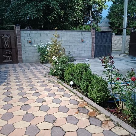 Комфортный Дом До 4Х Человек. Есть Парковка На 2 Машины, Wi-Fi, Tv. Bischkek Exterior foto